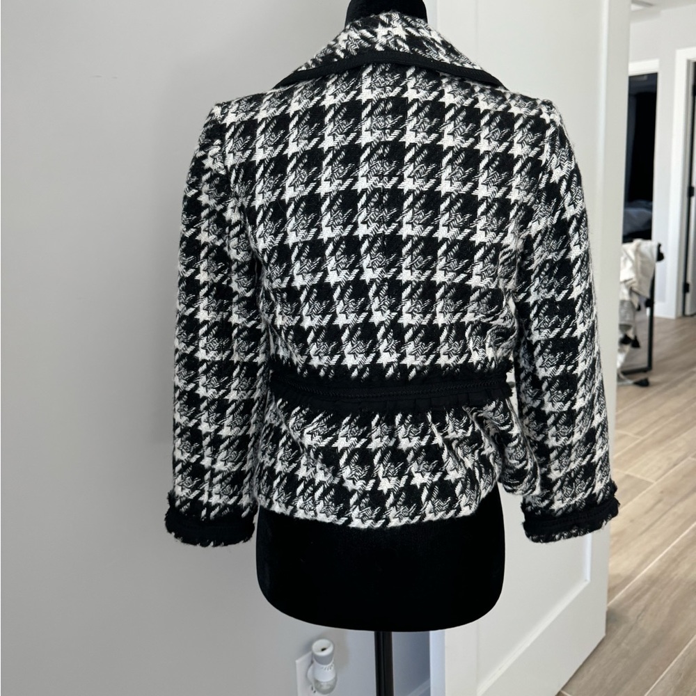 Blazer - Picture 3 of 6